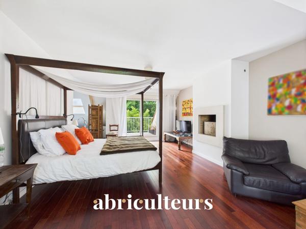 Magnifique maison contemporaine avec jardin paysager et piscine L'ETANG-LA-VILLE