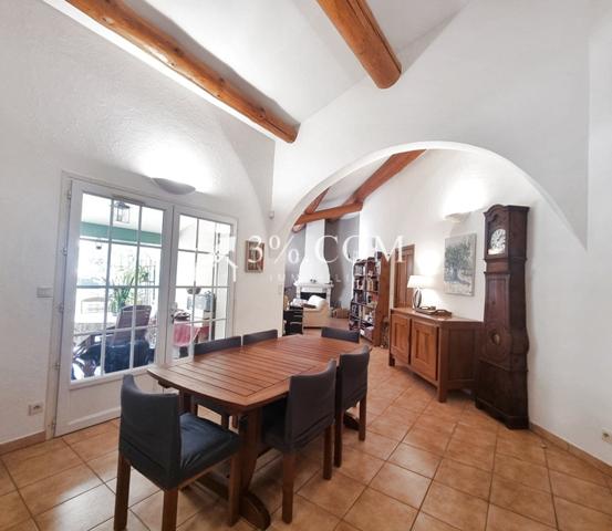 Villa 6 pièce(s) 5 chambre(s) 170 m²