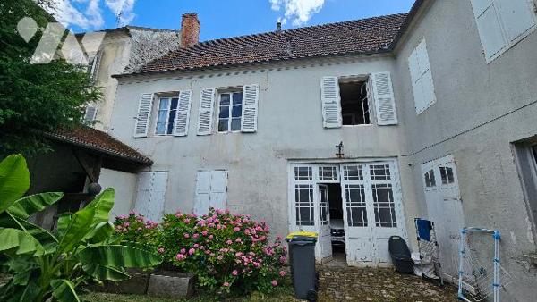 MAISON DE VILLE - CHALRY SUR MARNE (02310)