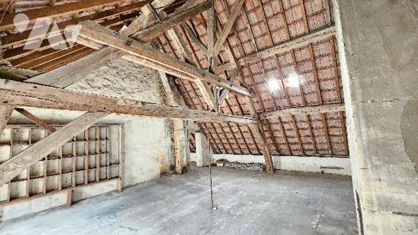 MAISON DE VILLE - CHALRY SUR MARNE (02310)