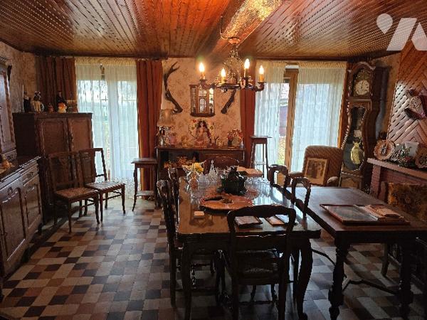Maison 4 pièces / 3 chambres avec dépendances sur 4447m² de terrain