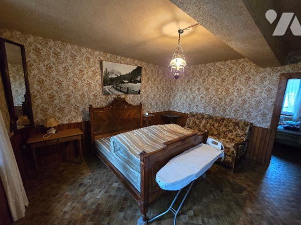 Maison 4 pièces / 3 chambres avec dépendances sur 4447m² de terrain