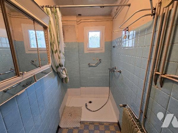 Maison 4 pièces / 3 chambres avec dépendances sur 4447m² de terrain