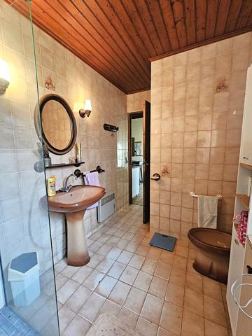 Saint-Vite (47500) Propriété en pierre avec grandes dépendances sur 3800 m² dans le fumélois en Lot et Garonne