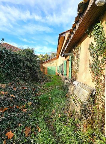 Saint-Vite (47500) Propriété en pierre avec grandes dépendances sur 3800 m² dans le fumélois en Lot et Garonne