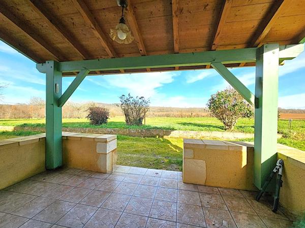 Saint-Vite (47500) Propriété en pierre avec grandes dépendances sur 3800 m² dans le fumélois en Lot et Garonne