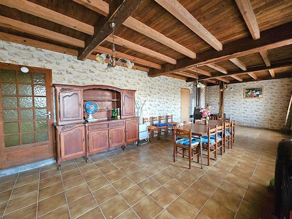 Saint-Vite (47500) Propriété en pierre avec grandes dépendances sur 3800 m² dans le fumélois en Lot et Garonne