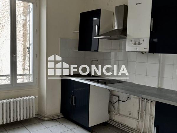 Location Appartement 3 pièces 53.5 m² - 59 RUE DE PARIS Nemours 77140