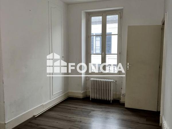 Location Appartement 3 pièces 53.5 m² - 59 RUE DE PARIS Nemours 77140