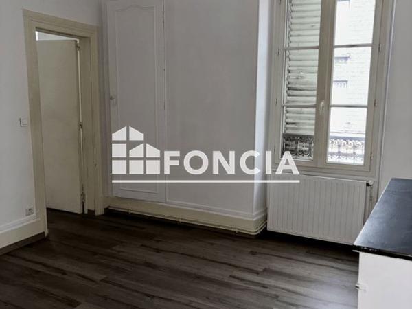 Location Appartement 3 pièces 53.5 m² - 59 RUE DE PARIS Nemours 77140