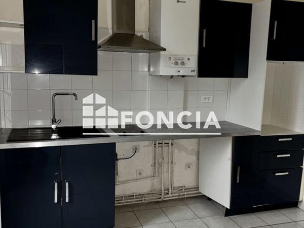 Location Appartement 3 pièces 53.5 m² - 59 RUE DE PARIS Nemours 77140