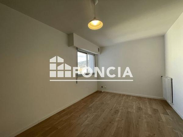 Location Studio 23.27 m² - LE SAVIGNY Cannes 06400