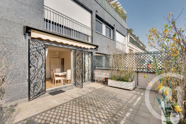 Appartement F2 à vendre  2 pièces - 62,37 m 2   PARIS  - 75016