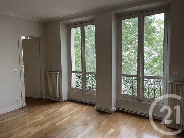 Appartement à vendre  3 pièces - 63,12 m 2   PARIS  - 75007