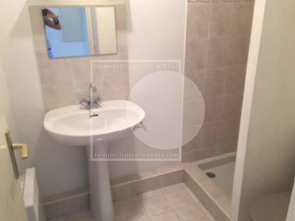 Location studio meublé  Nice Valrose
