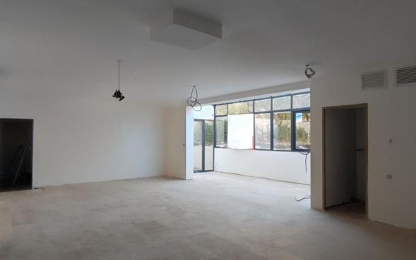 Maison à vendre    6 pièces • 160 m2 Nîmes