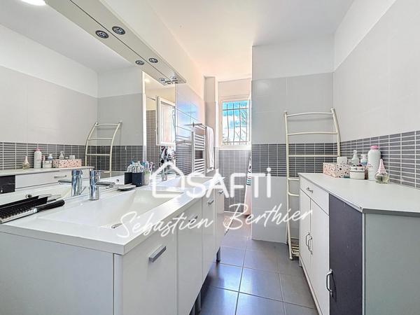 Villa 5 chambres à 2 min de Lavaur avec jardin 1 300 m² et piscine