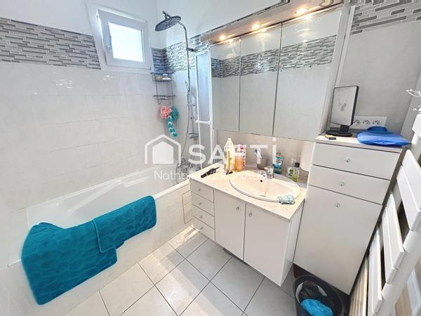 APPARTEMENT FAMILIAL LUMINEUX ET TRAVERSANT