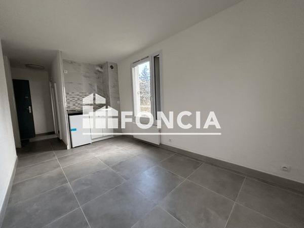 Location Studio 18.8 m² - 4 Ter Rue Ponsard Grenoble 38100