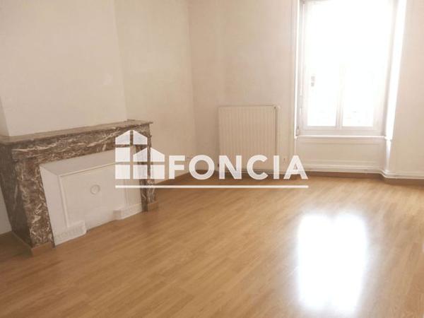 Location Appartement 4 pièces 76.6 m² - 12 RUE HENRI JACQUIER Vienne 38200