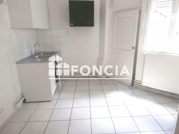 Location Appartement 4 pièces 76.6 m² - 12 RUE HENRI JACQUIER Vienne 38200