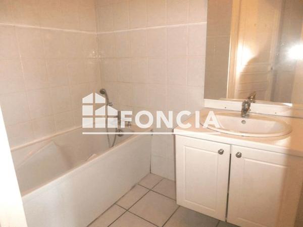 Location Appartement 4 pièces 76.6 m² - 12 RUE HENRI JACQUIER Vienne 38200