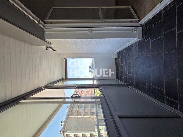 Appartement à LOUER 3 pièces de 75 m² avec parking couvert, terrasse, balcon et cave