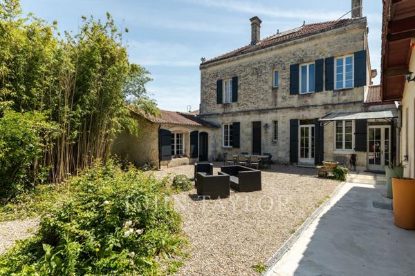 MÉDOC – MAISON DE MAÎTRE – ACTIVITÉ COMMERCIALE – JOHN TAYLOR