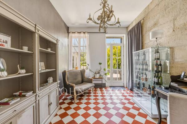 MÉDOC – MAISON DE MAÎTRE – ACTIVITÉ COMMERCIALE – JOHN TAYLOR
