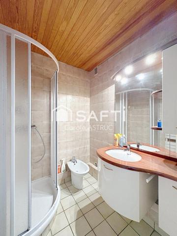 Jolie maison de ville mitoyenne proche toutes commodités