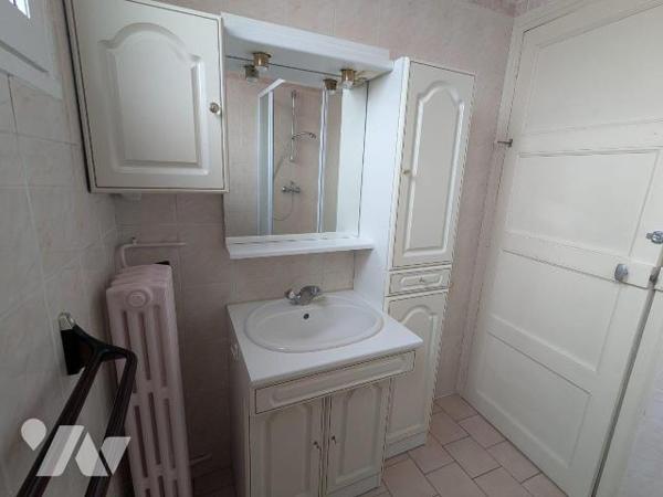 Maison à Vendre à Nogent-le-Rotrou (28400), proche de la Gare, en Eure-et-Loir (28)

Située d...