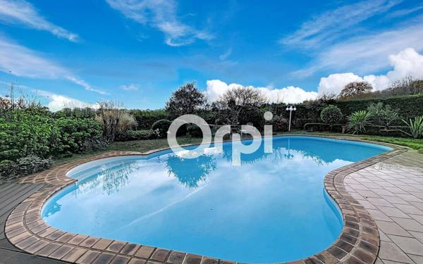 Maison à vendre    5 pièces •  Saint-Laurent-sur-Manoire