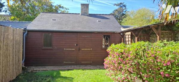 A 150m du port et des commerces