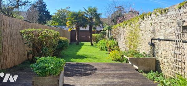 A 150m du port et des commerces