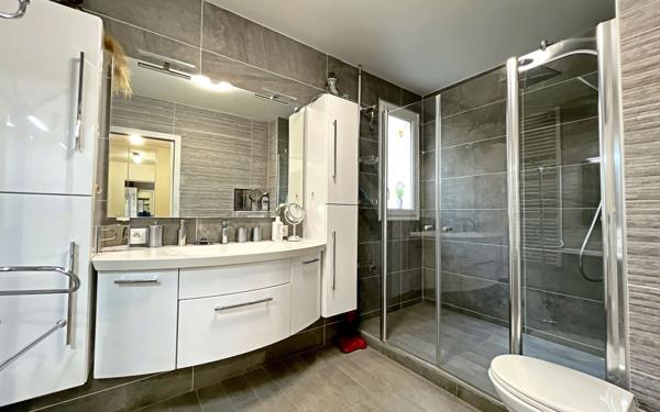 Appartement à vendre    4 pièces • 96,78 m2 Bures-sur-Yvette