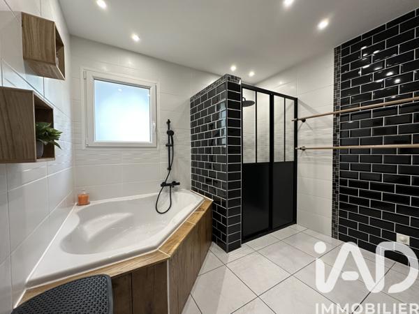Maison à vendre 6 pièces 153 m² Le Montat
