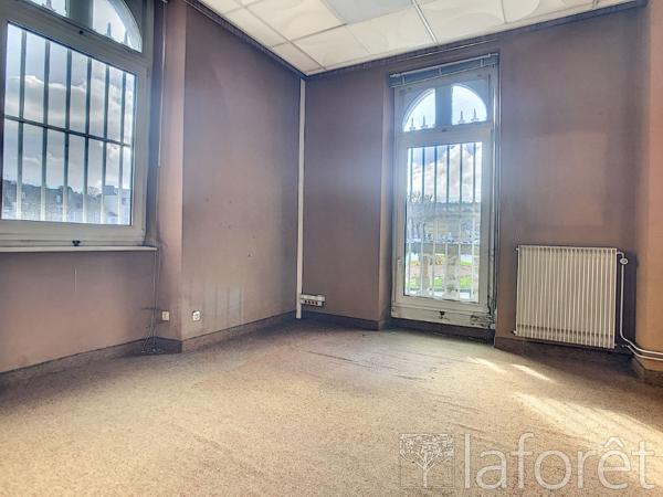 Achat maison Châteaulin - 12 pièce(s) - 261 m² - 81 800 €