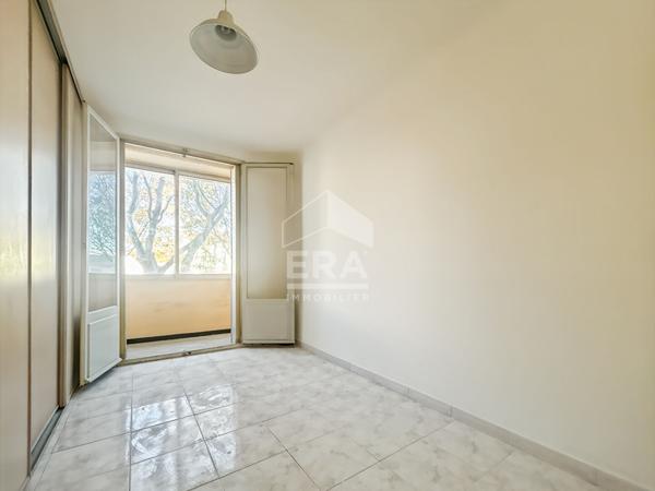 Appartement 3 pièces 83 m2  traversant  Marseille 10e
