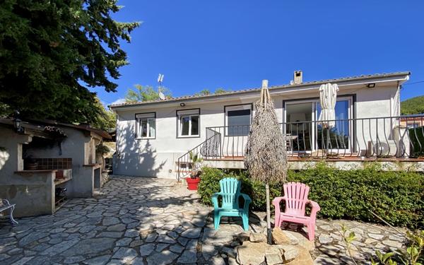 Maison à vendre    7 pièces •  Ceyreste