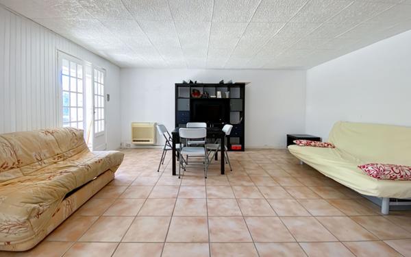 Maison à vendre    7 pièces •  Ceyreste