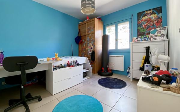 Maison à vendre    7 pièces •  Ceyreste