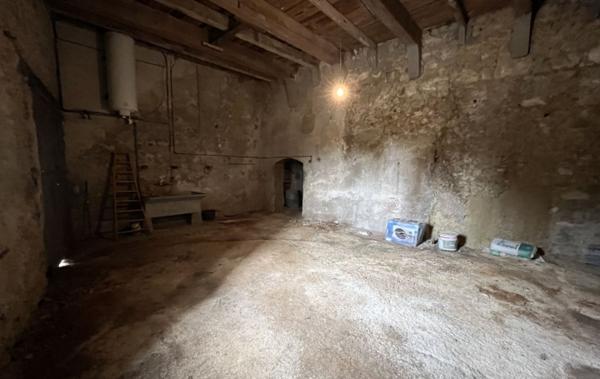 Vente Maison + garage à rénover Ouveillan   