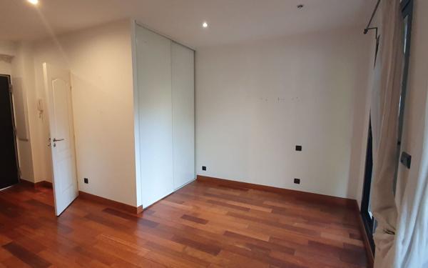 Appartement à louer    1 pièce •  Bry-sur-Marne