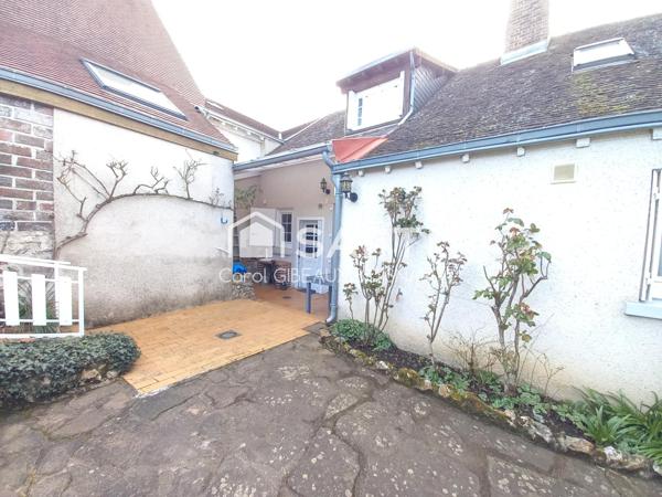 A saisir : maison de village avec charme et cachet