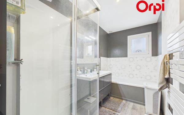 Maison à vendre    5 pièces •  Bernay