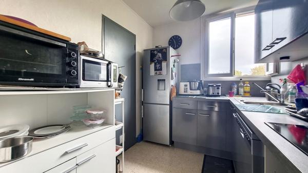 FREJUS, T2 DERNIER ETAGE