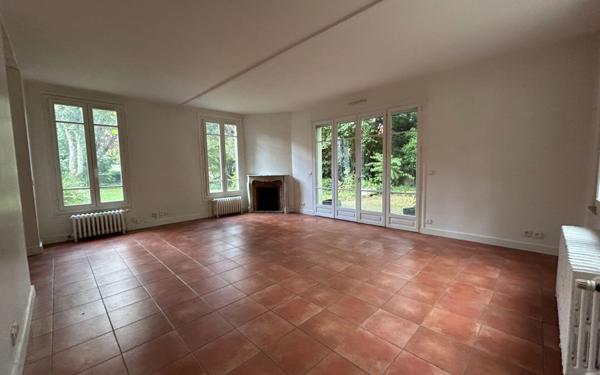 Maison à vendre    5 pièces •  Viroflay