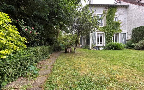 Maison à vendre    5 pièces •  Viroflay