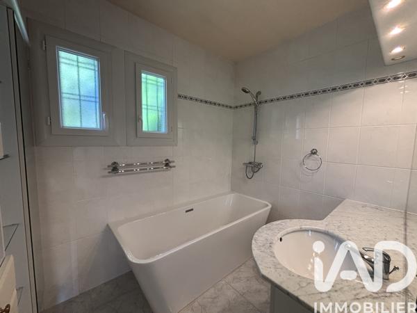 Maison à vendre 4 pièces 102 m² Saumur