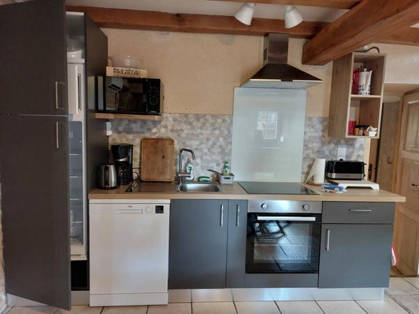 Vançais (79120) Belle maison familiale en pierres entièrement rénovée + gîte